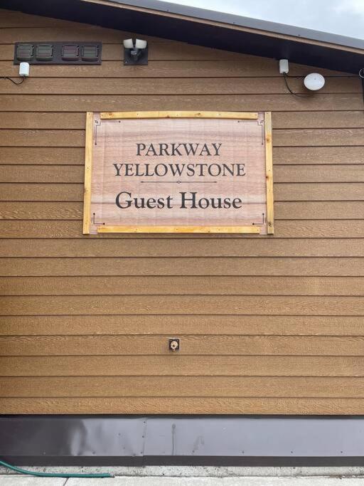 Parkway Yellowstone Guest House Room #2 ガーディナー エクステリア 写真